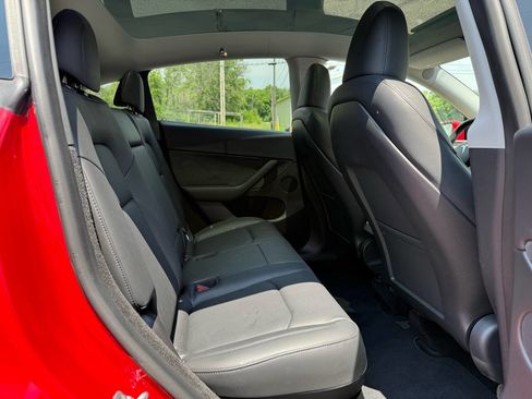 Used 2023 Tesla Model Y Long Range image 39