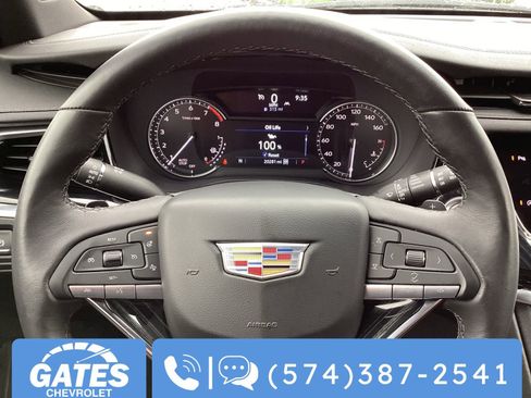 Used 2025 Cadillac XT6 Premium Luxury image 37