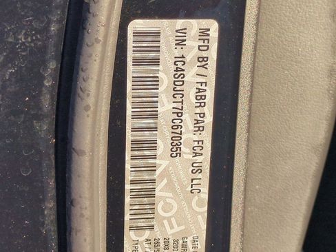 Used 2023 Dodge Durango R/T w/ Hemi Orange Plus Package image 46