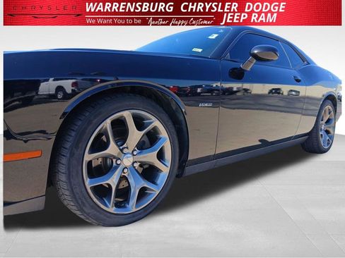 Used 2015 Dodge Challenger R/T w/ Quick Order Package 28B R/T image 29
