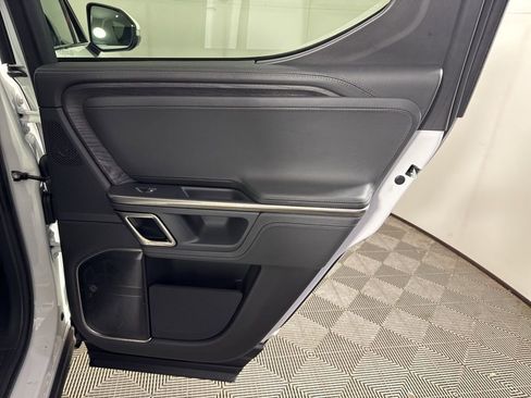 Used 2023 Rivian R1T Adventure image 17