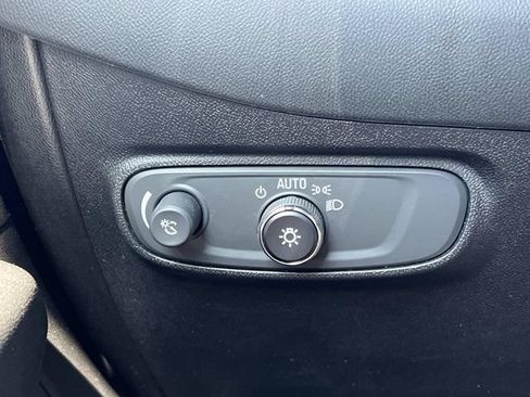 Used 2019 Chevrolet Equinox LT AWD/4WD image 30
