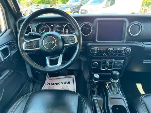Used 2023 Jeep Wrangler Unlimited Sahara w/ Cold Weather Group AWD/4WD image 22