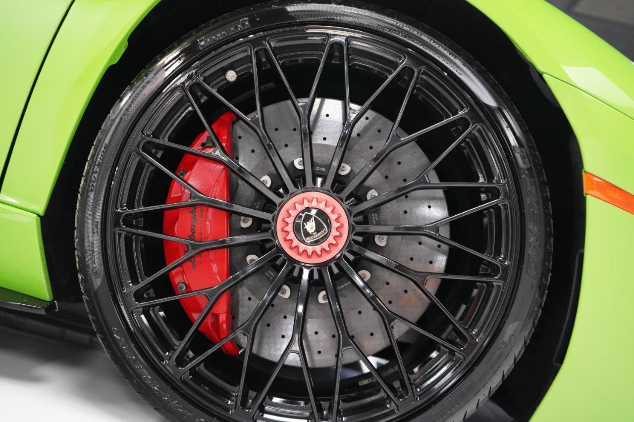 Used 2018 Lamborghini Aventador S AWD/4WD image 11