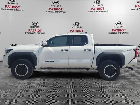 Used 2024 Toyota Tacoma TRD Off-Road AWD/4WD image 6