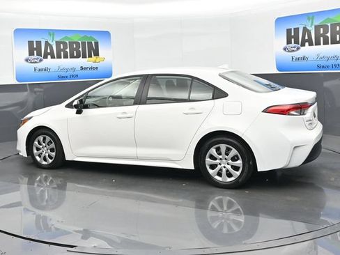 Used 2024 Toyota Corolla LE FWD image 3