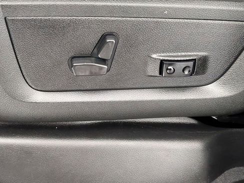 Used 2023 RAM 2500 Big Horn w/ Level 1 Equipment Group image 13