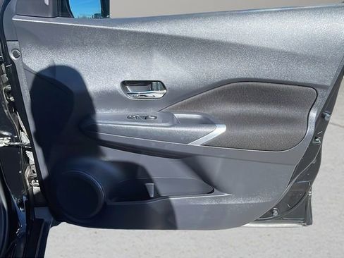 Used 2023 Nissan Kicks SV image 13