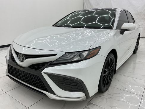 Used 2021 Toyota Camry XSE w/ Navigation Package FWD image 1