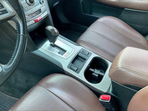 Used 2013 Subaru Outback 2.5i Limited w/ Special Appearance Pkg image 16