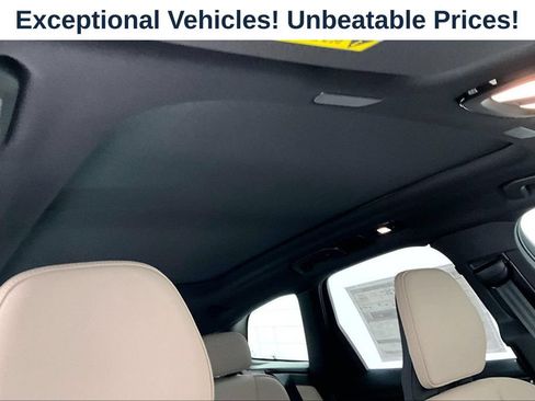 New 2026 Volvo XC60 B5 Plus w/ Protection Package Premier AWD/4WD image 31