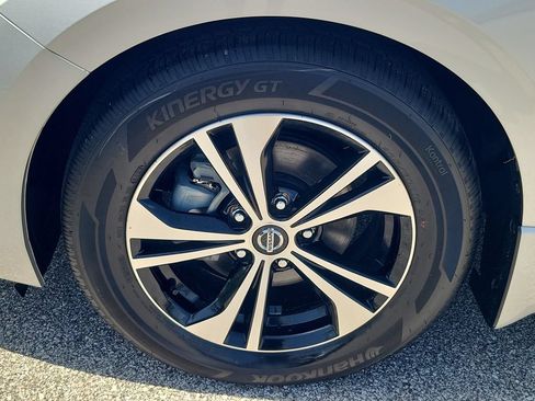 Used 2023 Nissan Sentra SV FWD image 7