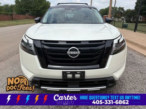 Used 2023 Nissan Pathfinder Platinum w/ Black Appearance Package FWD image 61