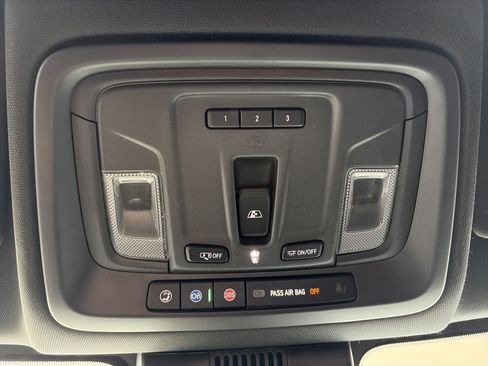Used 2024 Chevrolet Silverado 3500 High Country w/ Technology Package AWD/4WD image 27