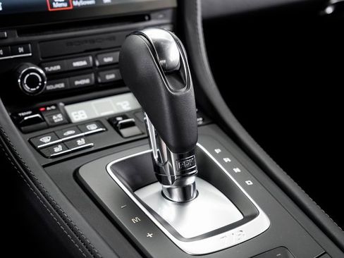 Used 2025 Porsche 718 Cayman image 20