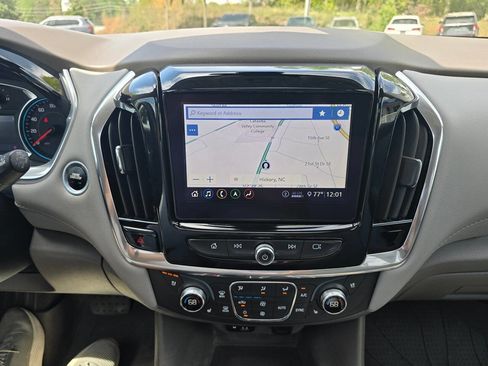 Used 2021 Chevrolet Traverse Premier image 28