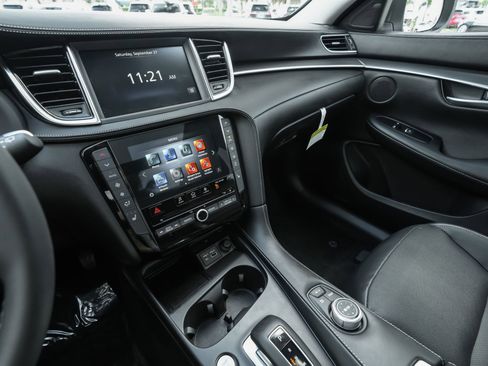 Used 2025 INFINITI QX50 Luxe image 9