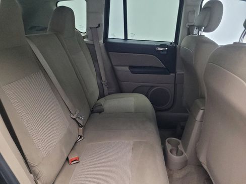 Used 2016 Jeep Compass Sport w/ Power Value Group image 19