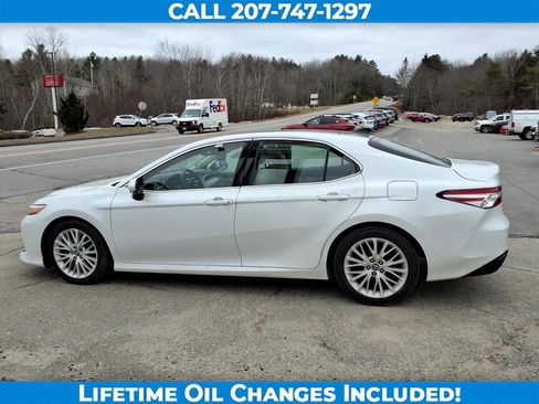 Used 2018 Toyota Camry image 8