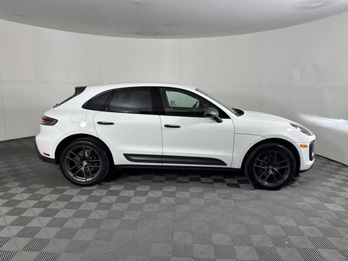 Used 2023 Porsche Macan Turbo image 3
