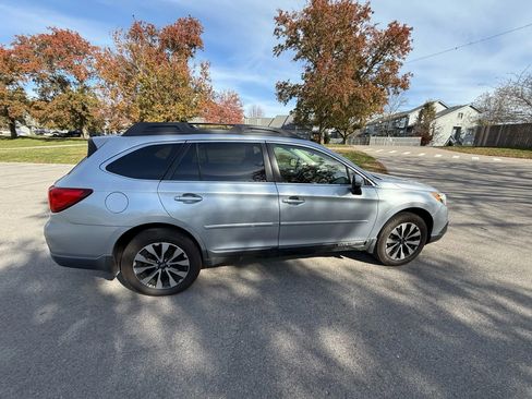 Used 2016 Subaru Outback 3.6R Limited image 4