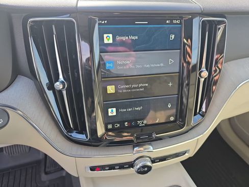 Used 2025 Volvo XC60 T8 Plus w/ Protection Package Premier image 29