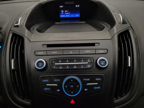 Used 2017 Ford Escape SE FWD image 25