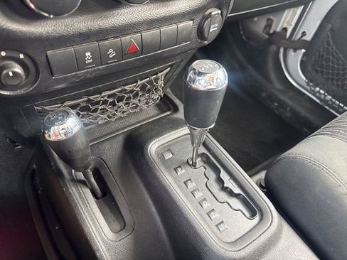 Used 2011 Jeep Wrangler Unlimited Sport image 18