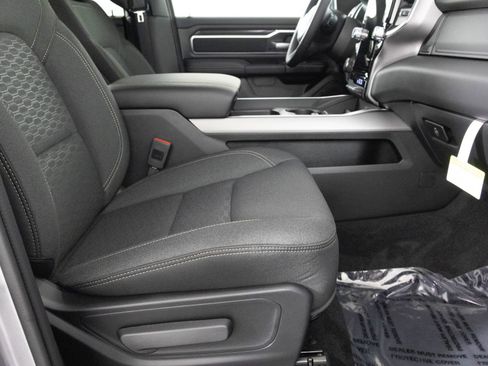 New 2026 RAM 1500 Big Horn AWD/4WD image 34