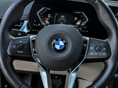 Used 2025 BMW X1 xDrive28i AWD/4WD image 39