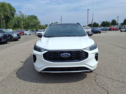 Certified 2024 Ford Escape ST-Line w/ Tech Pack #1 AWD/4WD image 2
