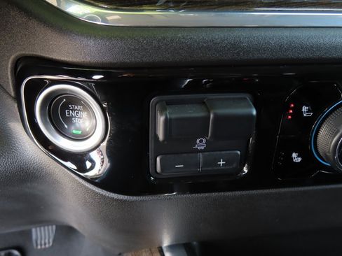 Used 2024 Chevrolet Silverado 1500 RST w/ Convenience Package II image 7