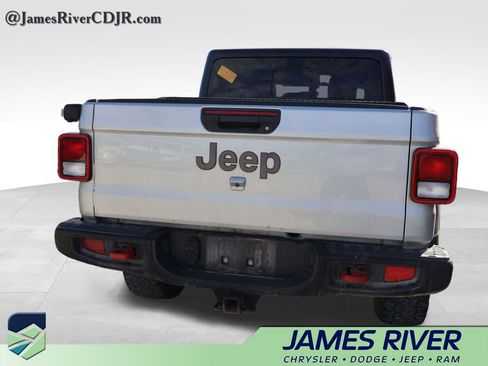 Used 2023 Jeep Gladiator Rubicon w/ Cold Weather Group image 13