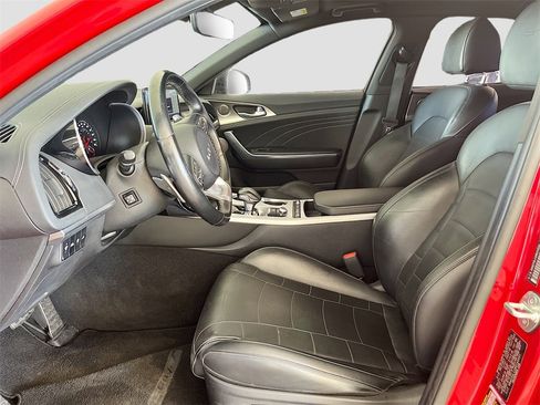 Used 2022 Kia Stinger GT2 image 21