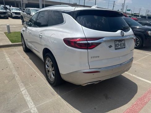 Used 2019 Buick Enclave Avenir w/ Avenir Technology Package FWD image 4