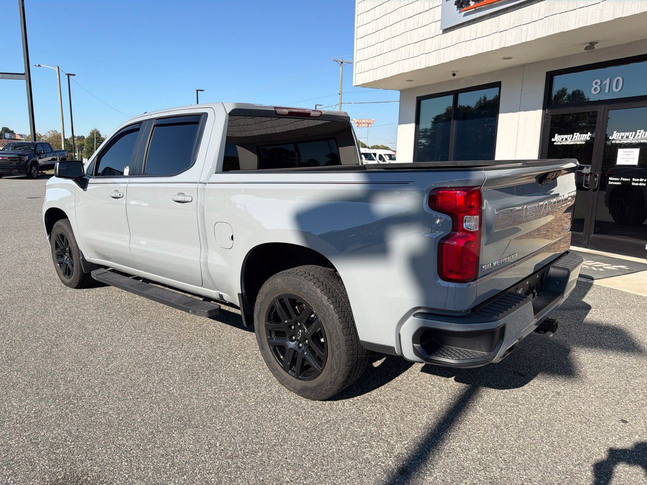 Used 2024 Chevrolet Silverado 1500 RST w/ Z71 Off-Road Package AWD/4WD image 7