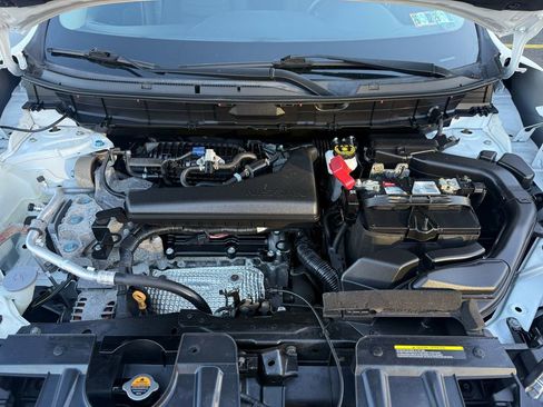 Used 2020 Nissan Rogue SV image 22