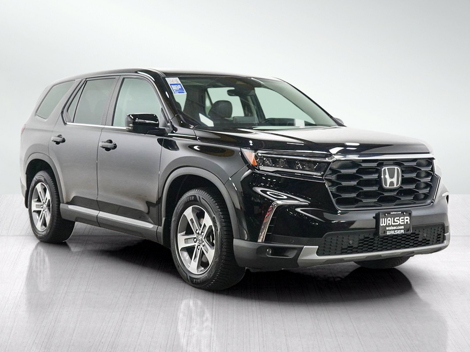 Used 2023 Honda Pilot EX-L image 7