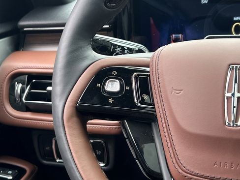 New 2026 Lincoln Aviator Reserve image 23