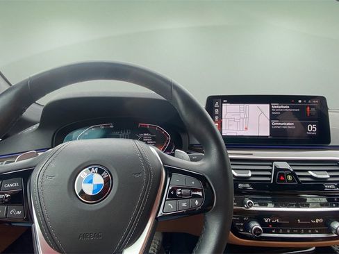 Used 2023 BMW 530i xDrive w/ Premium Package image 12