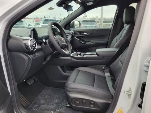 New 2026 Chevrolet Equinox LT w/ Convenience Package II image 8