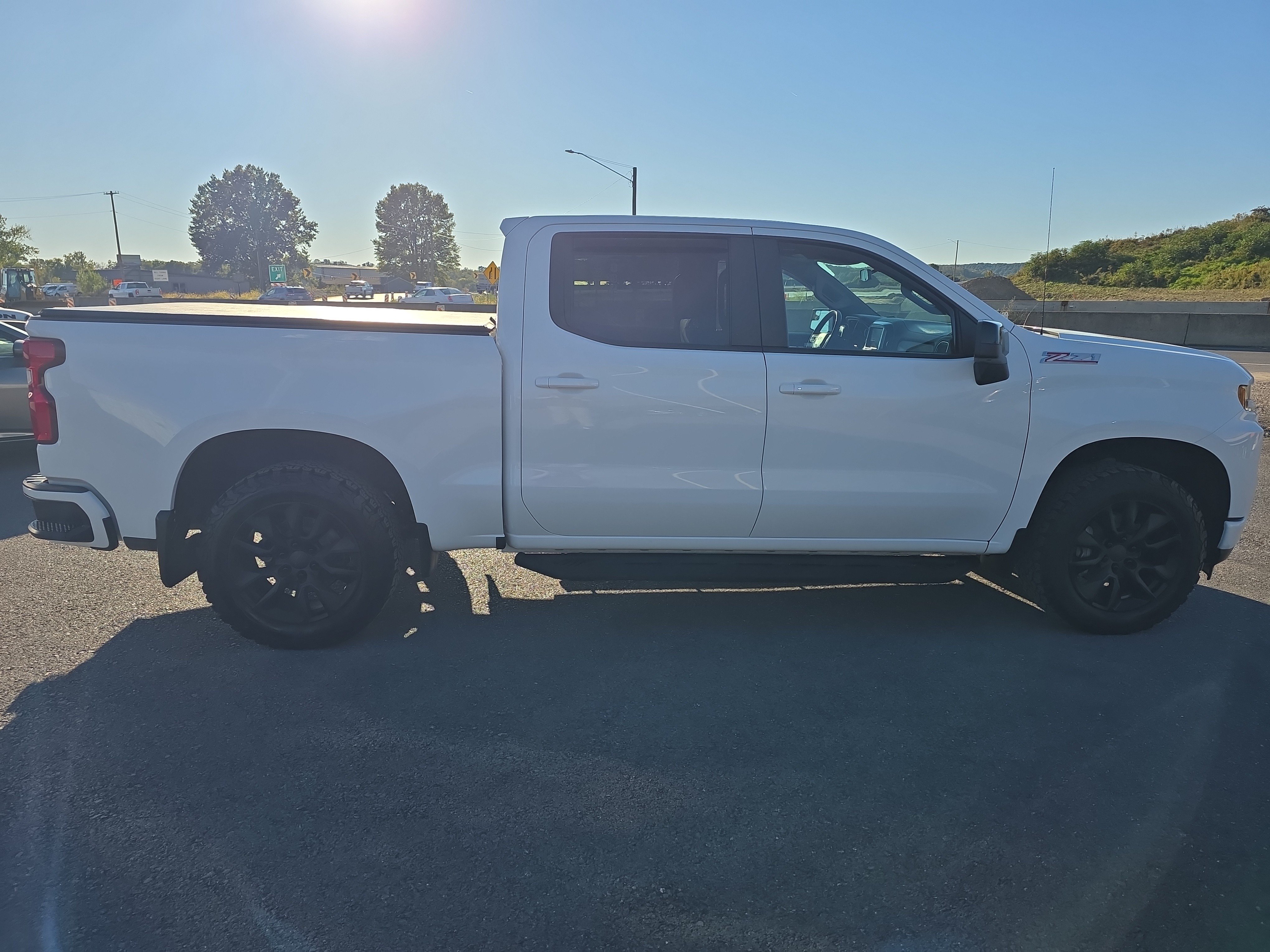 Used 2021 Chevrolet Silverado 1500 RST AWD/4WD image 2