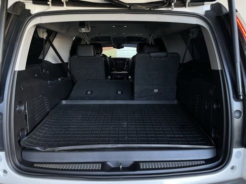 Used 2017 Cadillac Escalade ESV Base image 13