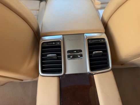 Used 2010 Porsche Panamera Turbo image 17