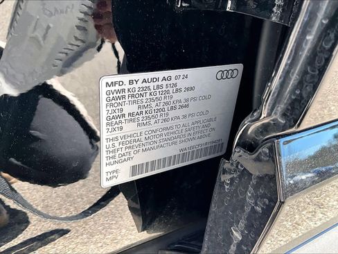 Used 2024 Audi Q3 2.0T Premium Plus image 40