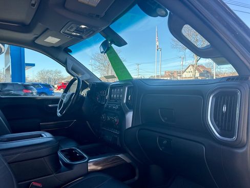 Used 2021 Chevrolet Silverado 1500 LT Trail Boss w/ Convenience Package II image 31