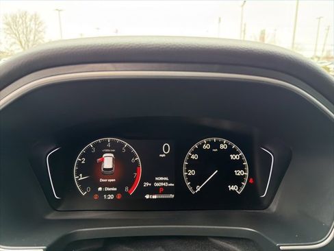 Used 2023 Honda Pilot Sport image 14