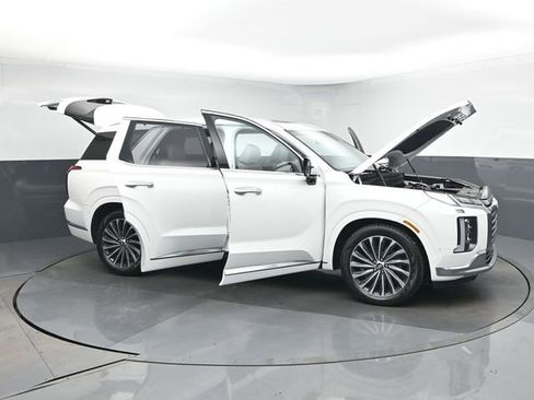 Used 2023 Hyundai Palisade Calligraphy w/ Cargo Package image 39