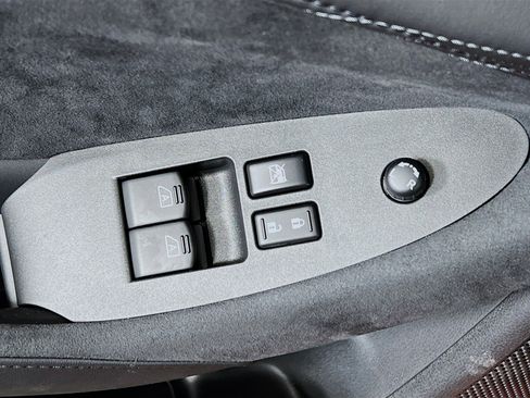 New 2024 Nissan Z Performance w/ Heritage Edition image 20