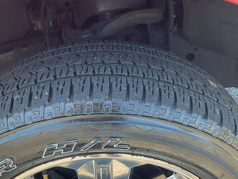 Used 2019 Ford F150 XLT w/ Equipment Group 302A Luxury AWD/4WD image 10